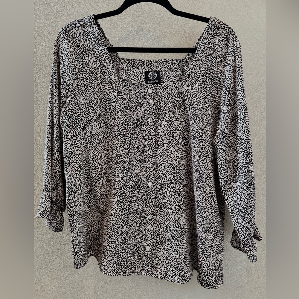 Bobeau Black/Natural Animal Print 3/4 Sleeve Blouse (NWOT)